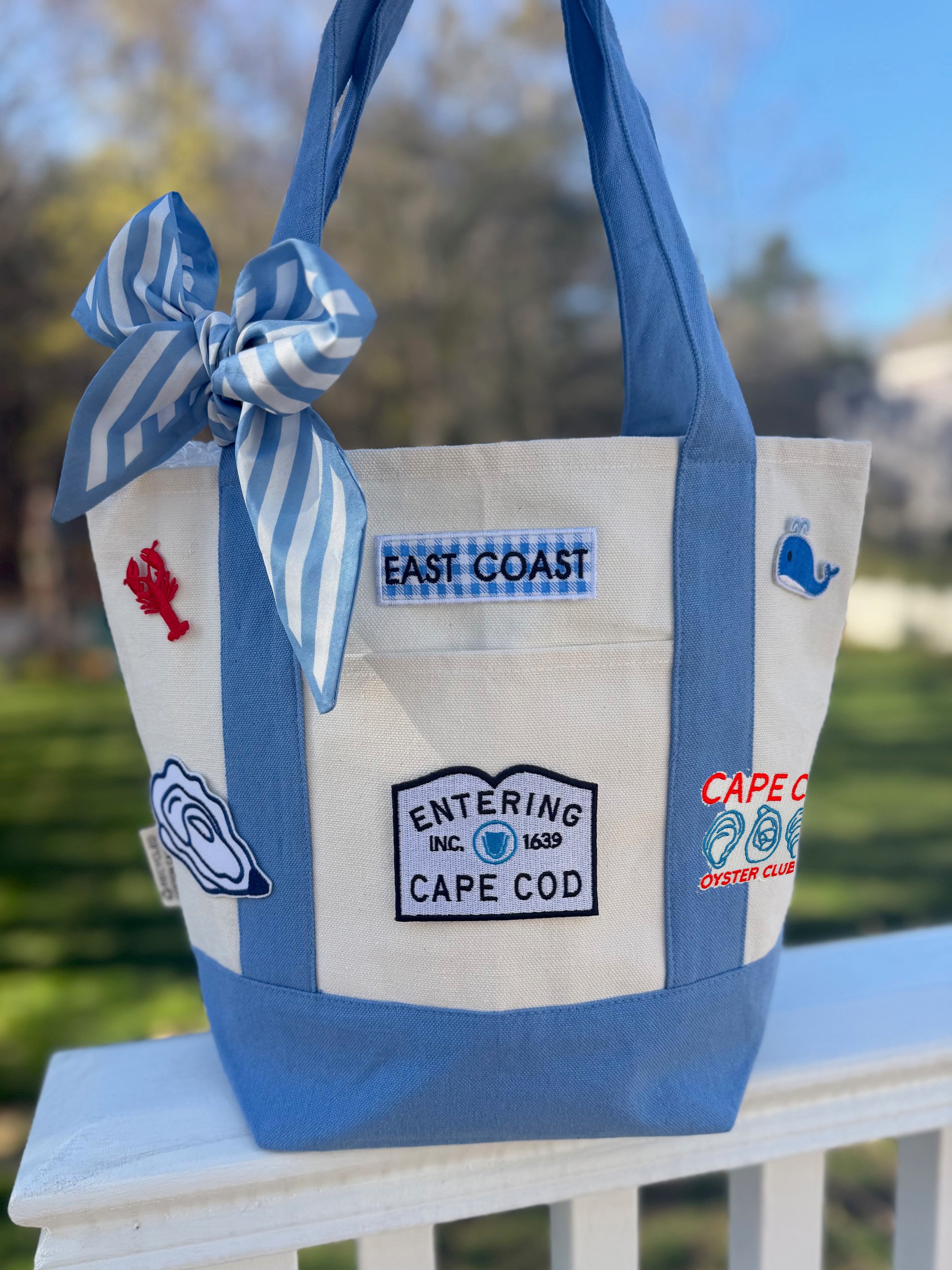 Cape Cod patch bar tote